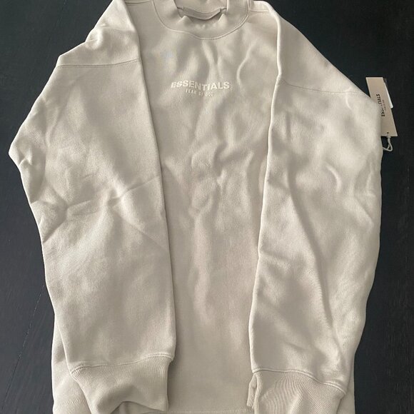 Essentials Crewneck Beige Brand new 100% Authentic - Picture 1 of 5